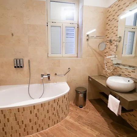 Отель Boutique Ambiente ****+