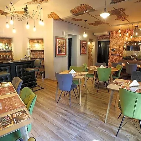Boutique Ambiente ****+ 4*
